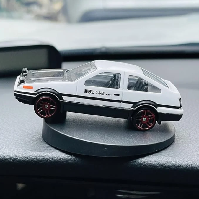 Alloy Car Model Drifting Spin Ornament